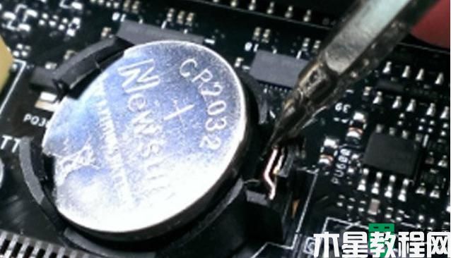 組裝電腦顯示屏無(wú)信號(hào)怎么辦_電腦組裝后顯示屏無(wú)信號(hào)解決方法