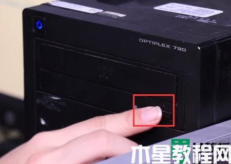 組裝電腦怎么加裝光盤_組裝電腦的光盤插哪里