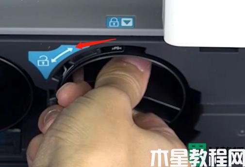 柯尼卡美能達(dá)打印機(jī)如何換墨盒_柯尼卡美能達(dá)打印機(jī)更換墨盒步驟