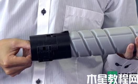 柯尼卡美能達(dá)打印機(jī)如何換墨盒_柯尼卡美能達(dá)打印機(jī)更換墨盒步驟