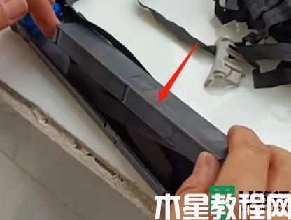 oki打印機(jī)如何換色帶_oki打印機(jī)更換色帶方法圖解