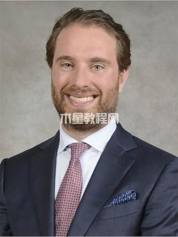 Ryan Abbott是薩里大學(xué)的法學(xué)教授，也是領(lǐng)導(dǎo)人工發(fā)明者項目的專利代理人