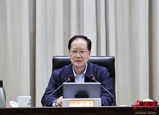 湖南省長:迅速打贏山火殲滅戰(zhàn)(圖1)