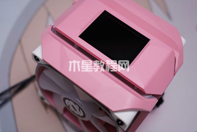 粉萌可愛(ài)的狐妖小紅娘，猛男粉主題定制裝機(jī)