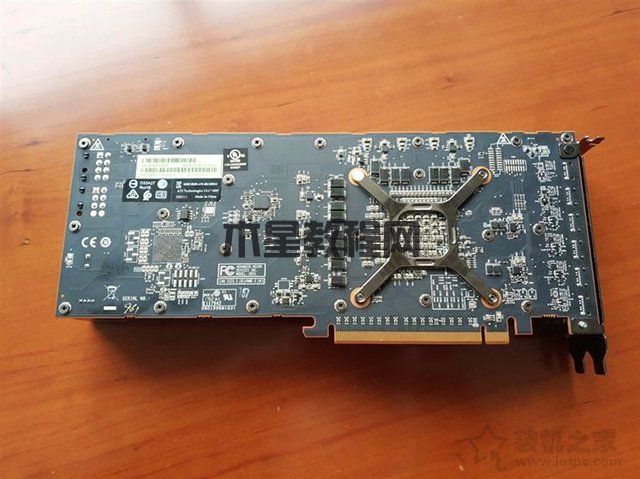 AMD Radeon Pro WX8200專業(yè)圖形顯卡評測 對比Quadro P5000