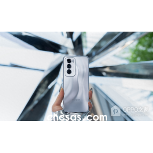 OPPO Reno12 pro是曲面屏手機(jī)嗎？